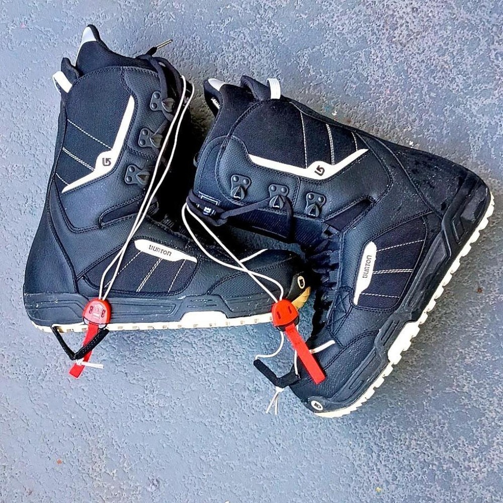 Burton Invader Snowboard Boots Men's Size 10 Black/White